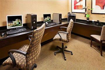 Holiday Inn Hotel & Suites Denton University Area