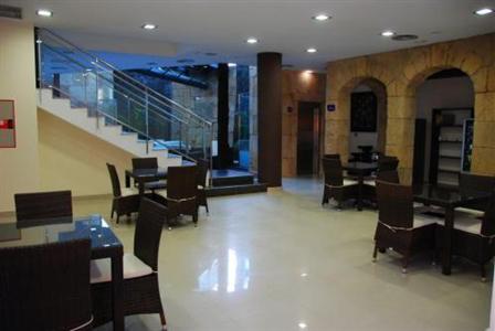 Manhatan Hotel Suites Cunit