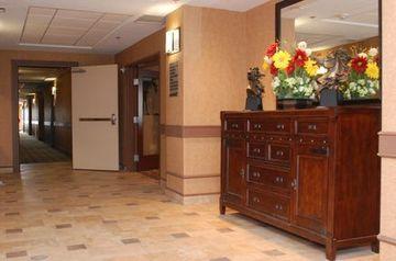 Days Inn and Suites Strathmore