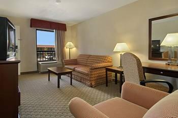 Baymont Inn & Suites Mobile