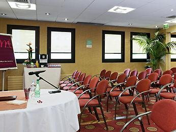 Mercure Pau Palais Des Sports Hotel