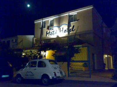 Meta Hotel