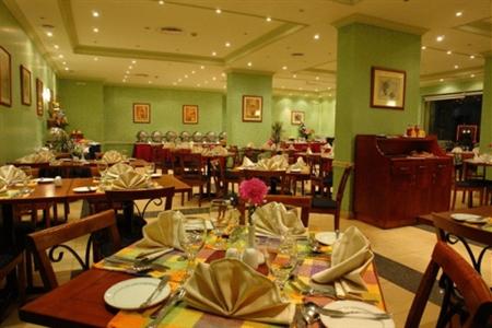 Grand Pyramids Hotel Cairo