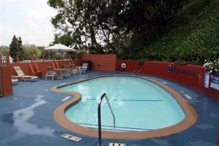 Quality Inn & Suites Los Angeles