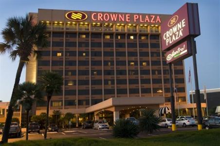 Crowne Plaza Airport