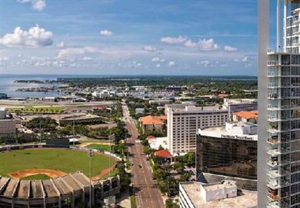 Courtyard by Marriott St. Petersburg Downtown