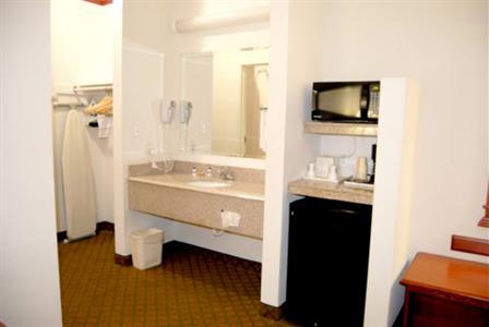 BEST WESTERN Limestone Inn & Suites