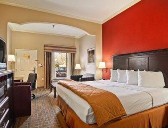 Baymont Inn and Suites Crestview