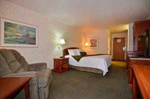 Best Western Inn & Suites WaKeeney