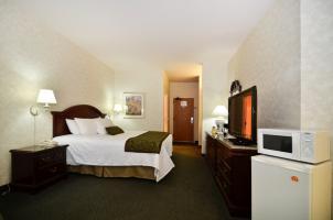 Best Western Inn & Suites WaKeeney