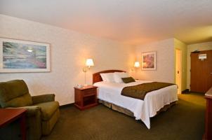 Best Western Inn & Suites WaKeeney