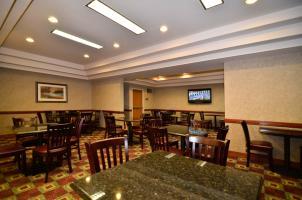 Best Western Inn & Suites WaKeeney