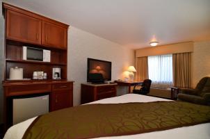 Best Western Inn & Suites WaKeeney