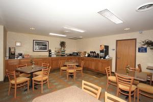 Best Western Inn & Suites WaKeeney