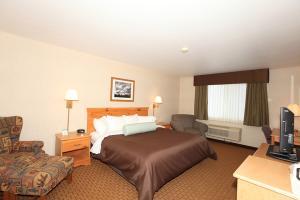 Best Western Inn & Suites WaKeeney