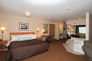 Best Western Inn & Suites WaKeeney