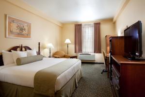 BEST WESTERN PLUS Executive Hotel & Suites