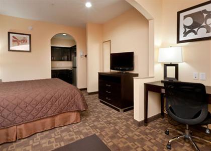 Econo Lodge Inn & Suites Baytown