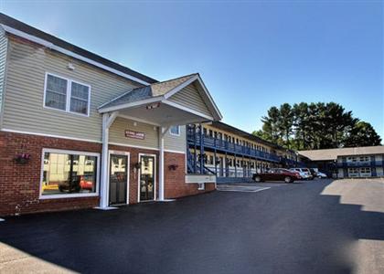 Econo Lodge Glens Falls