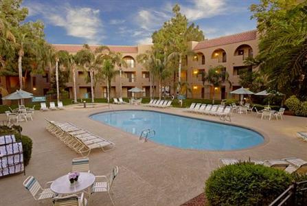 Embassy Suites Hotel Phoenix - Tempe