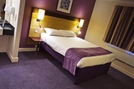 Premier Inn Croxley Green Watford