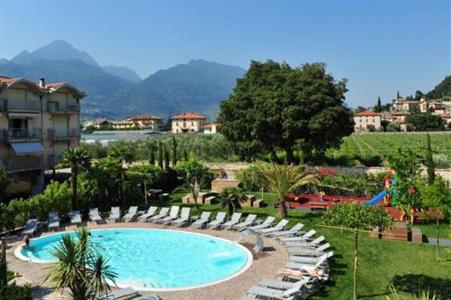 4Limoni Apartment Resort Riva del Garda