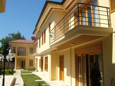 Sabah Gurses Villas