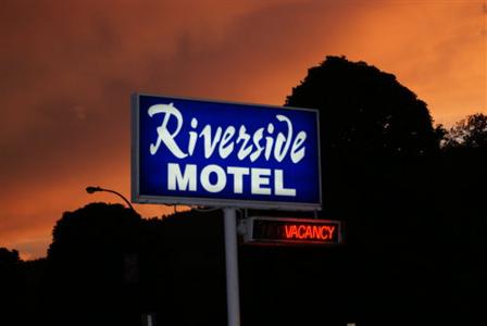 Riverside Motel