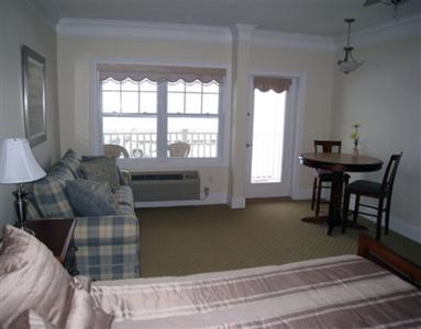 Atlantic Breeze Suites