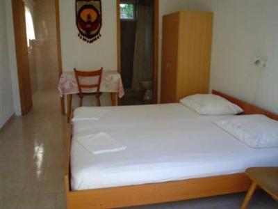 Apartments and Rooms Ilirija