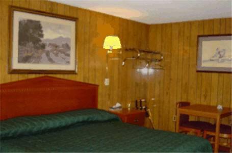 Clinton Motor Inn