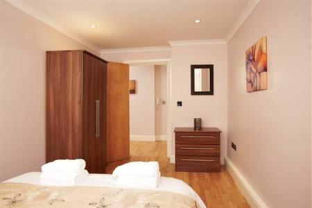 Southwark Penthouse Serviced Apartment