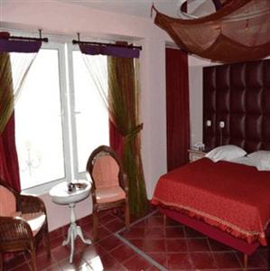 Scorpios Hotel