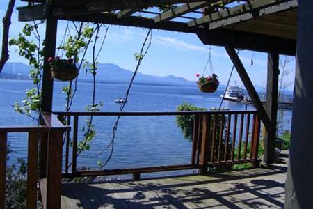 Beachfront at Vesuvius