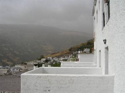 Apartamentos Rurales Poqueira