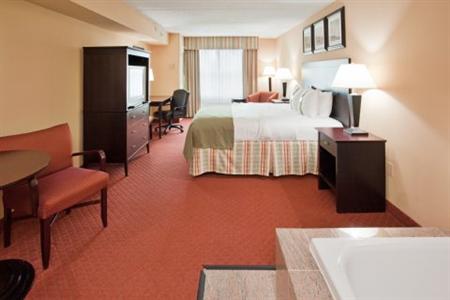 Holiday Inn Martinsburg