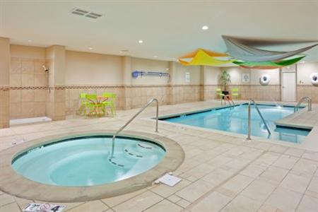 Holiday Inn Express Hotel & Suites Hays