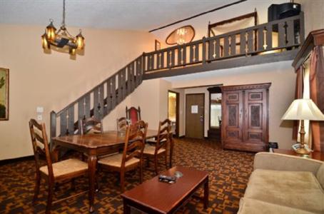 BEST WESTERN Cantebury Inn & Suites