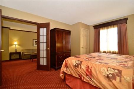 BEST WESTERN Cantebury Inn & Suites