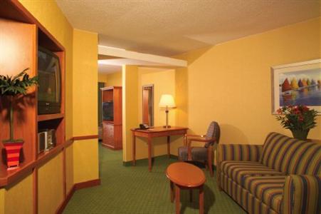 Fairfield Inn & Suites Virginia Beach Oceanfront