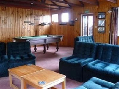 Sportmans Lodge