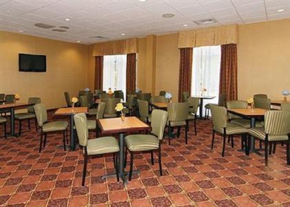 Holiday Inn Express & Suites - Harrisburg West