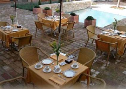 Hotel Puerta de la Luna