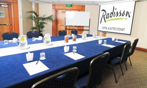 Radisson Hotel And Suites Sydney