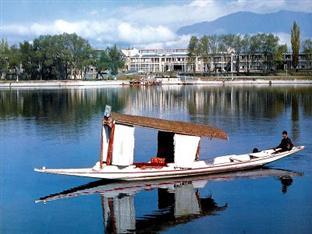 Persian Palace Houseboats