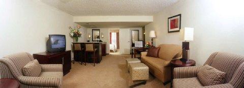 Embassy Suites Hotel Dallas-Market Center