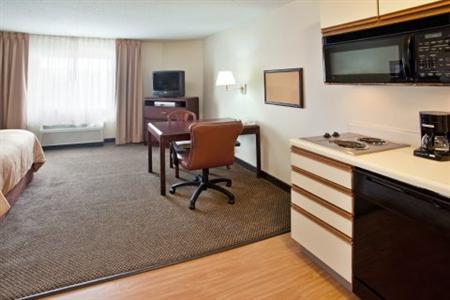 Candlewood Suites Warrenville