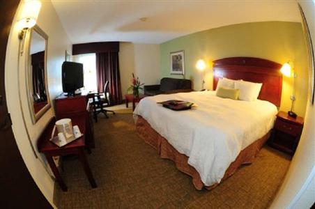 Hampton Inn & Suites Nashville - Airport