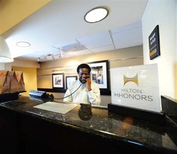 Hampton Inn & Suites Nashville - Airport