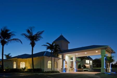 Holiday Inn Express North Palm Beach - Oceanview